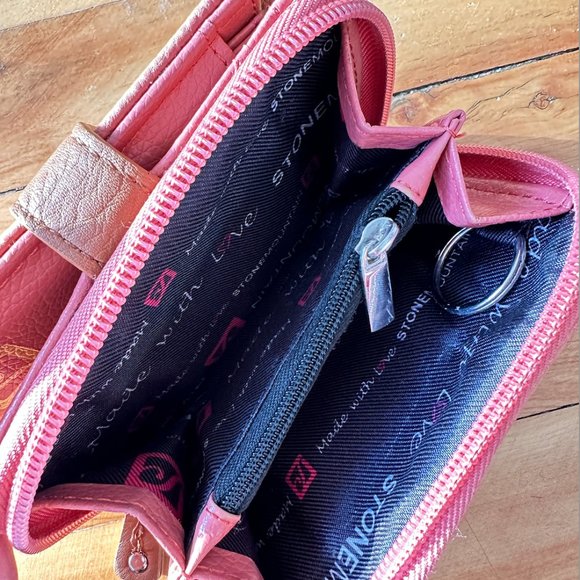 Stone Mountain Wallet - Picture 3 of 5